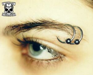 Eyebrow Piercing-5.jpg